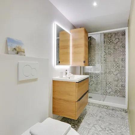 Cmg Ramey / Sacre-coeur Iii דירה